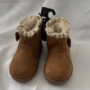 Wonder Nation Tan Kids Boots with Fur Lining